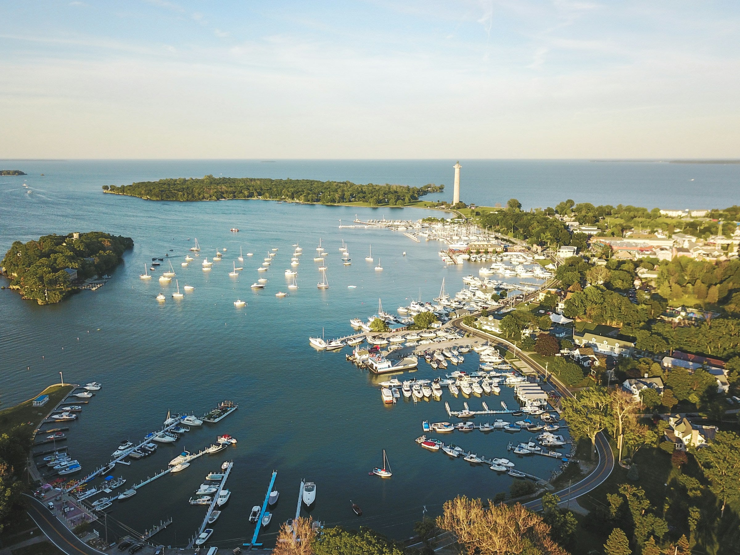 Top 10 Beach Towns in the Great Lakes Region